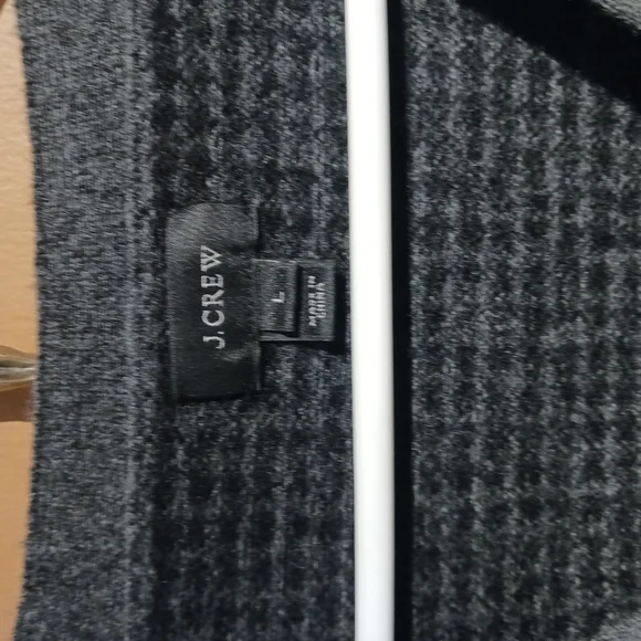 J. Crew Men's Lightweight Gray Plaid Merino Wool Cardigan Sweater. Size L - Picture 4 of 9